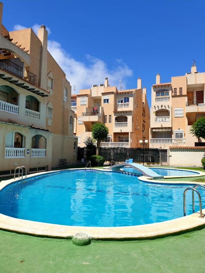 Seascape - Tranquil Studio Apartment Torrevieja Dış mekan fotoğraf