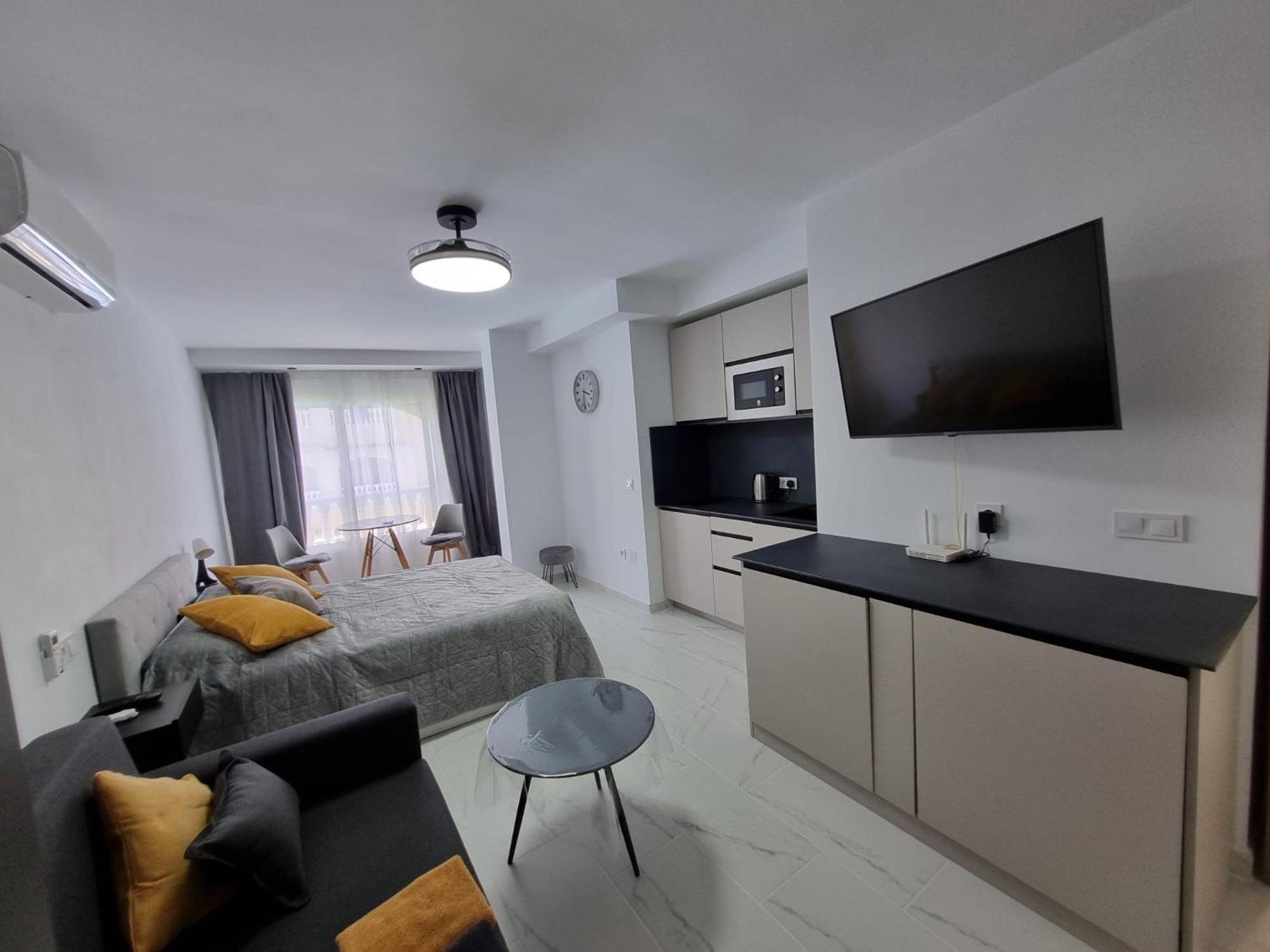 Seascape - Tranquil Studio Apartment Torrevieja Dış mekan fotoğraf